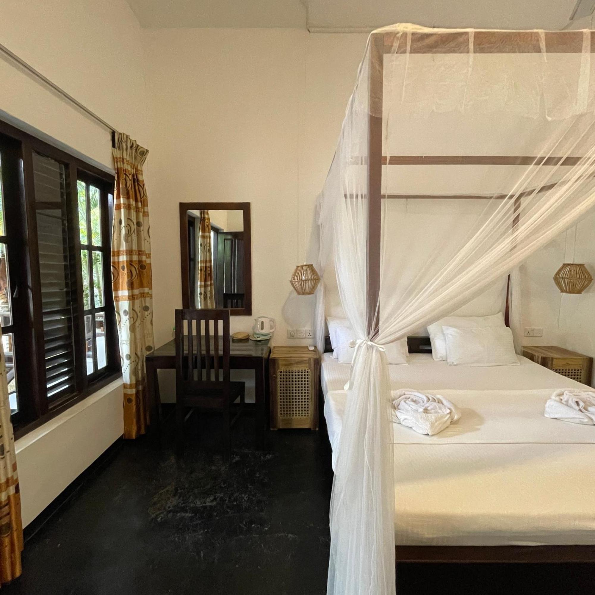 Agra Arugambay Hostel Arugam Bay Exterior photo